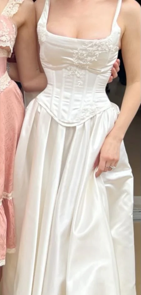 A-Line Satin Simple Wedding Dress Elegant White Wedding Party Dress S6585