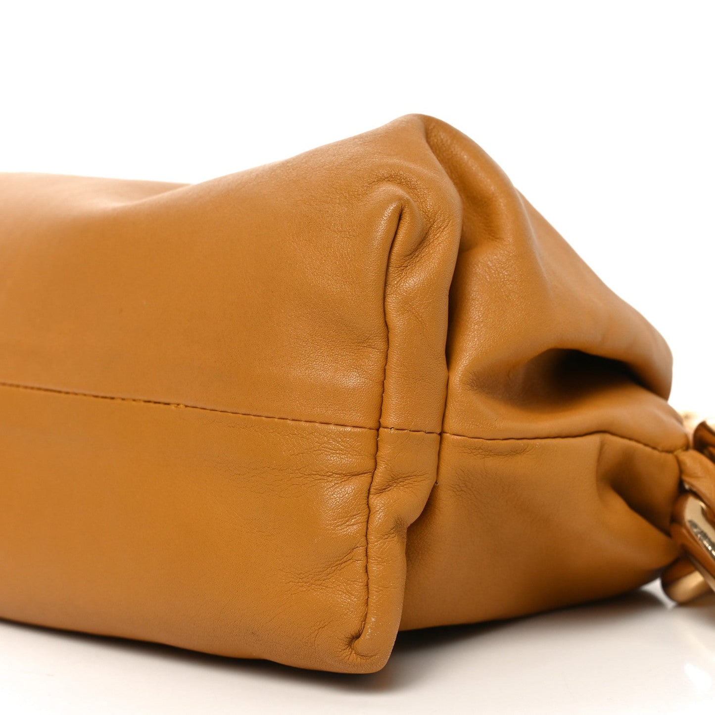 Calfskin The Pouch Chain Cammello