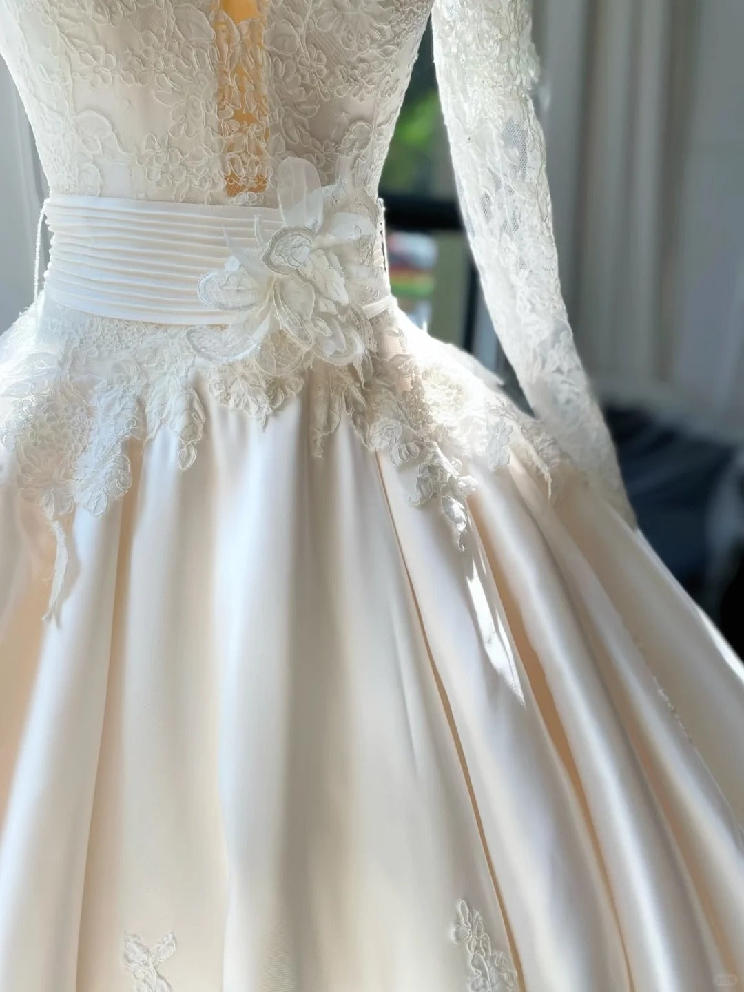 formaldressy--__White long-sleeved exquisite lace long tulle wedding dress gh5444