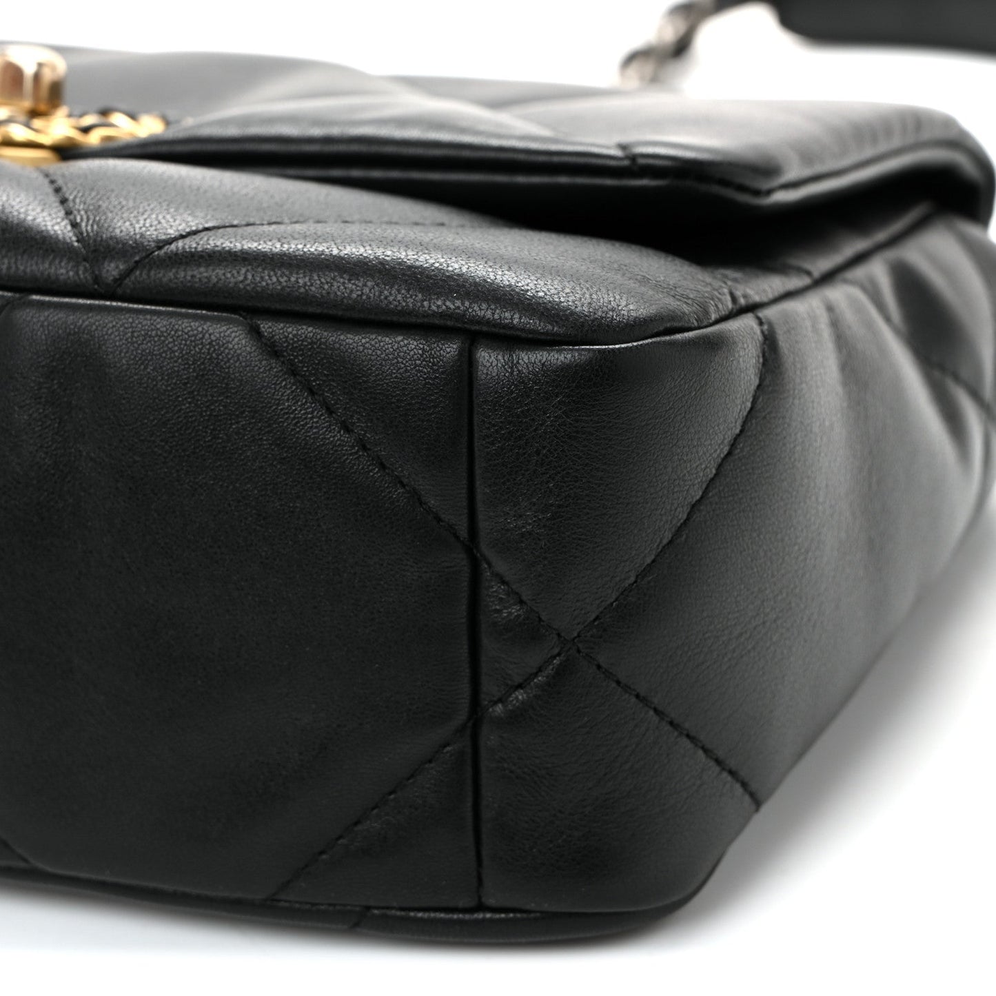 Lambskin Quilted Medium Chanel 19 Flap Black