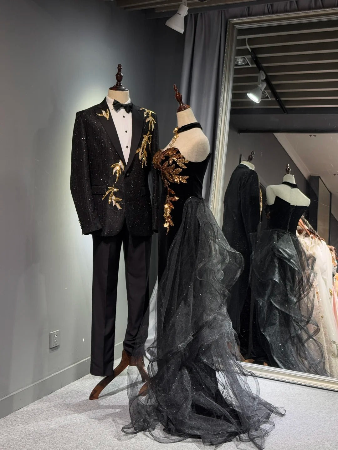 formaldressy -Black shiny elegant long gold sequined tulle trailing ball gown evening gown graduation gown gh5108