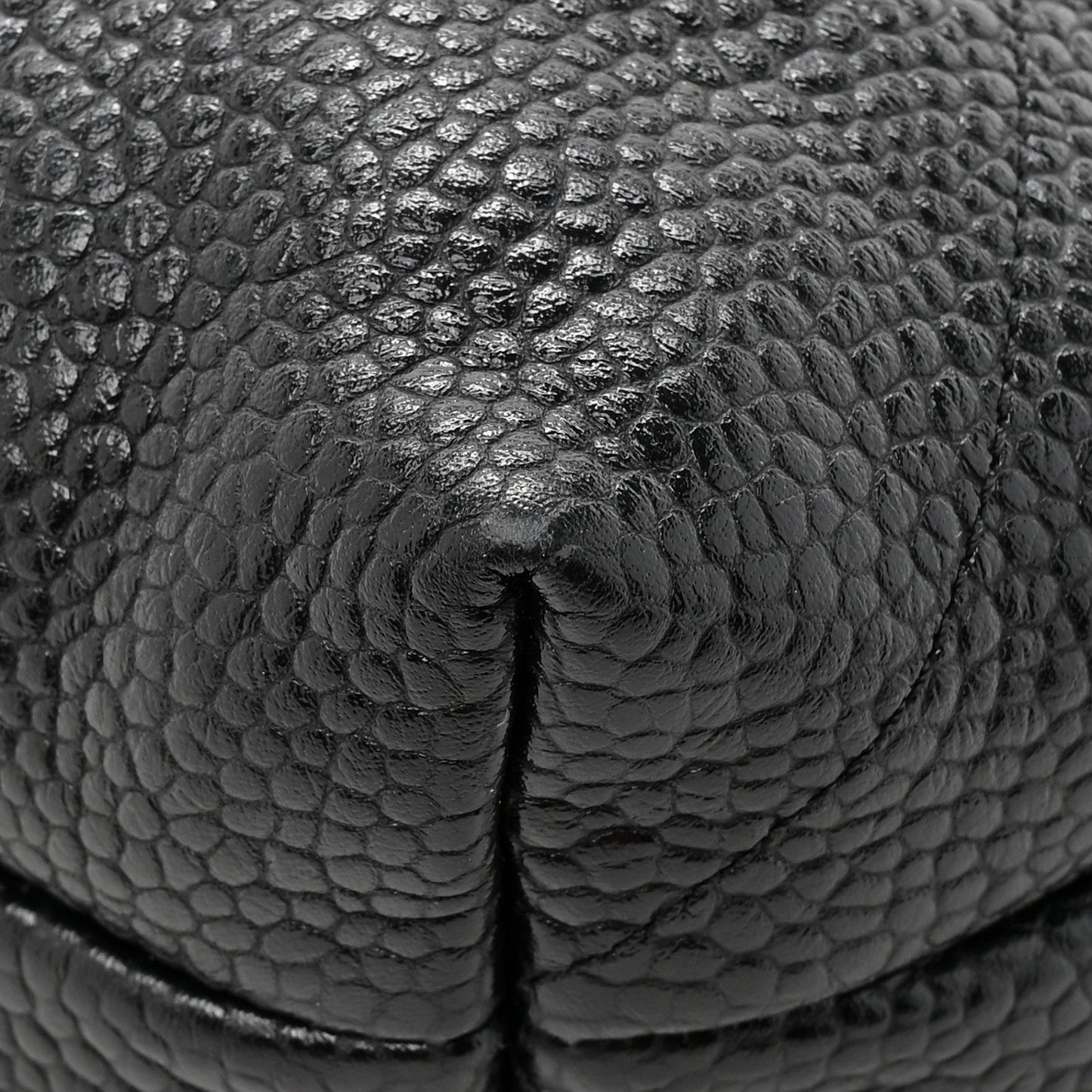 Shiny Caviar Quilted Chanel 22 Black
