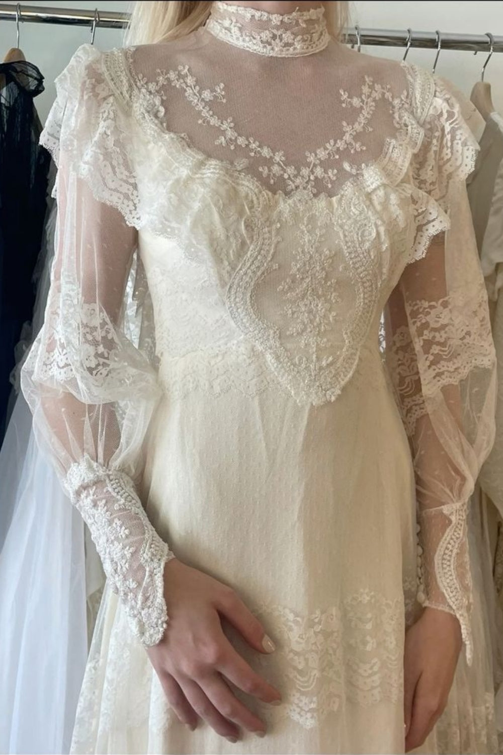 formaldressy-Long-Sleeved Dress, Retro Half-High Collar, Elegant Long Exquisite Lace Tulle Wedding Dress gh5854