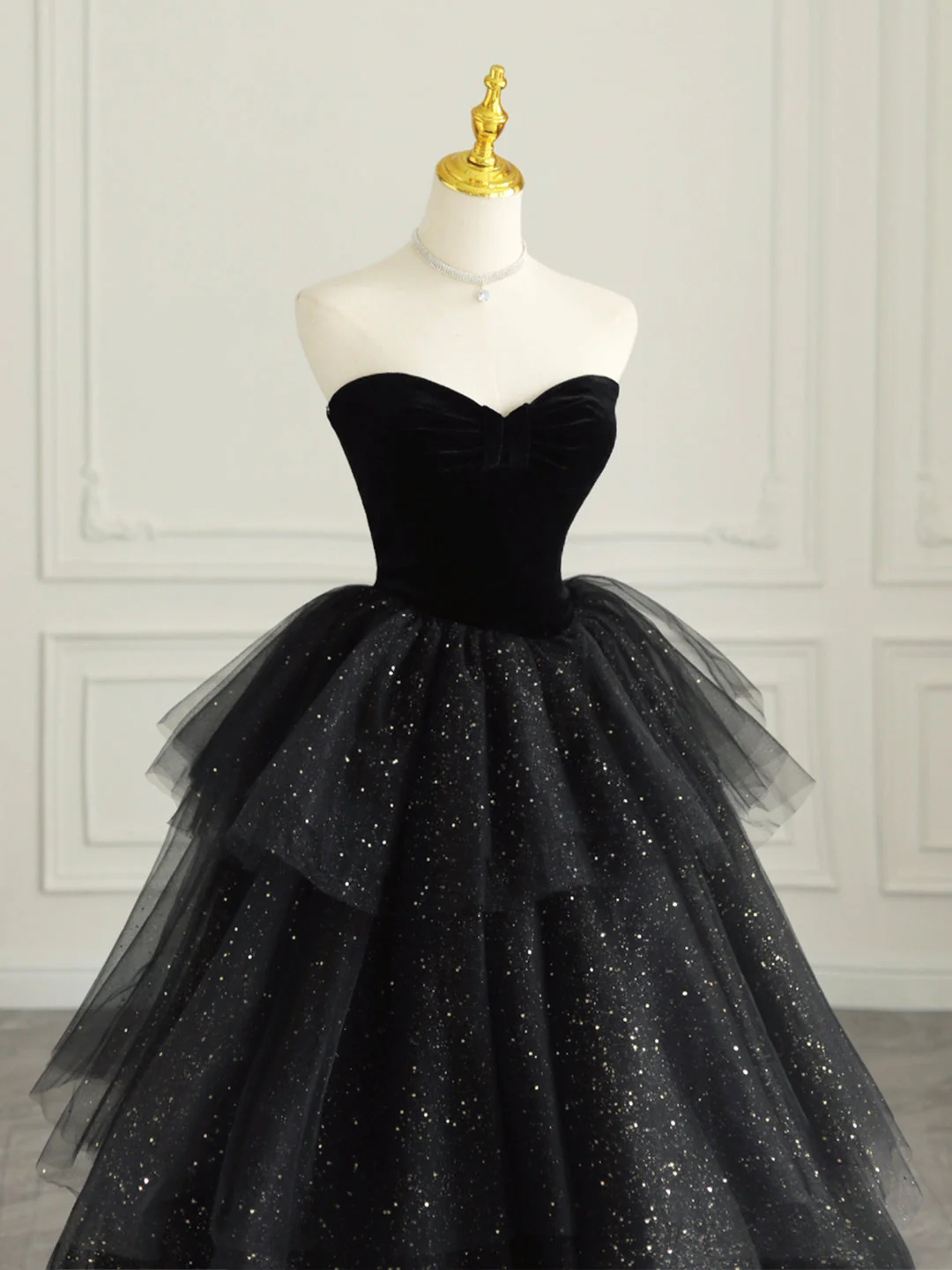 Black Strapless Tulle Formal Dress with Velvet, A-Line Sweetheart Neck Long Prom Dress cg25038