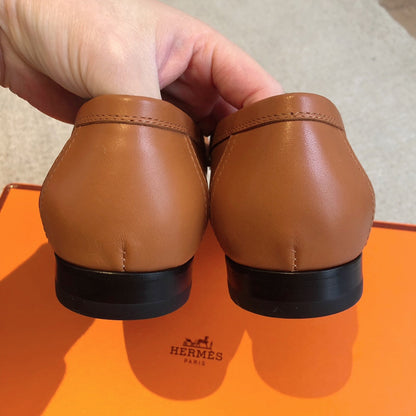 Royal Loafer Gold Calfskin With Fringe Detail And Pink Gold Signature Buckle 509412