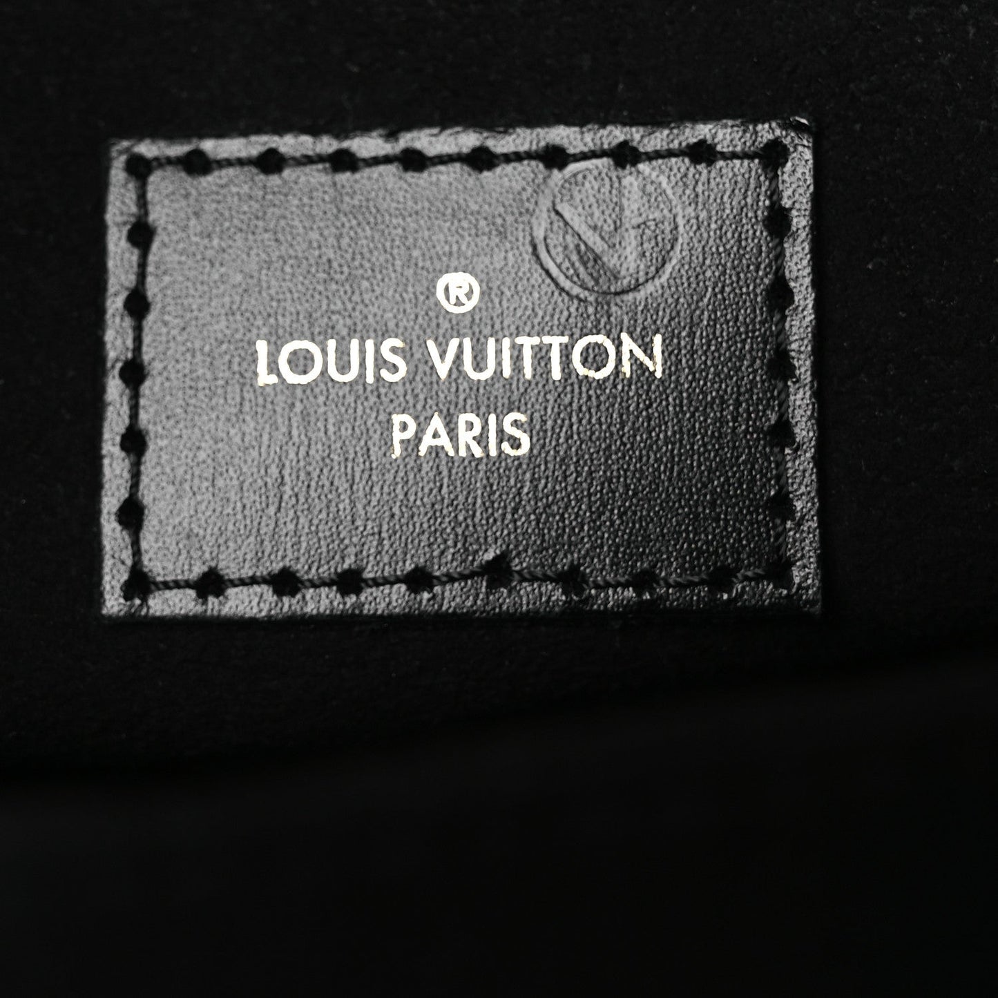 Reverse Monogram Pochette Metis