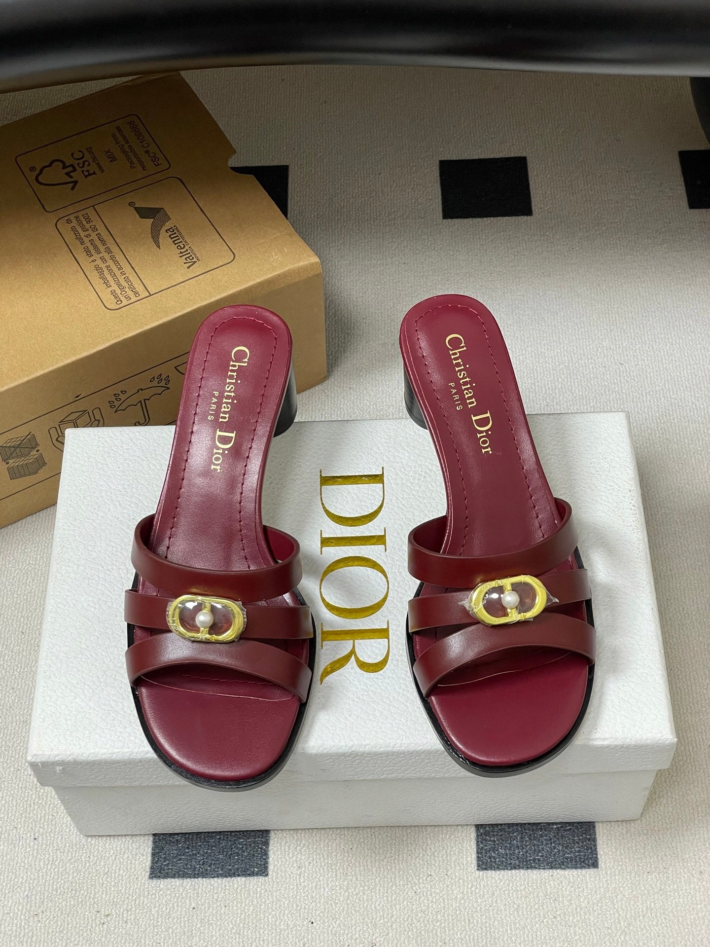 CD 26 Chunky Heel Sandals 50 Burgundy Leather 593522