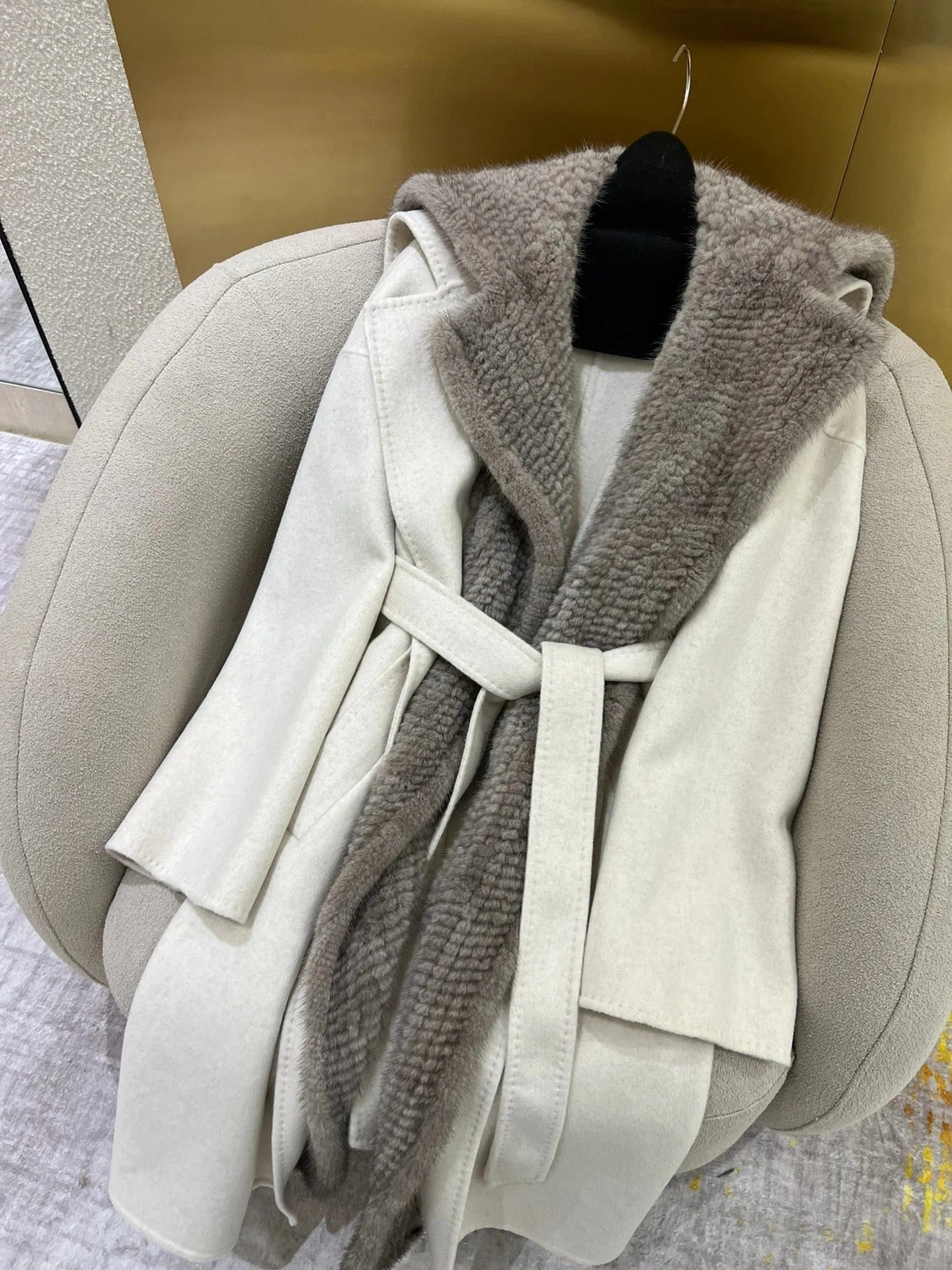 MAX MARA 25S MINK FUR COAT 032