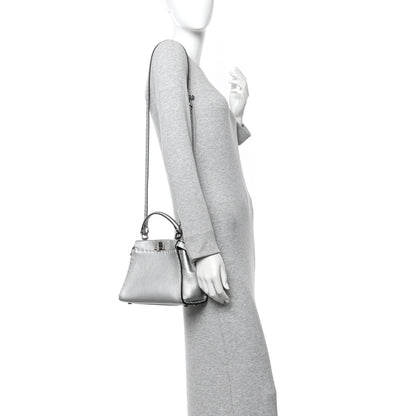 Cuoio Romano Lux Selleria Mini Peekaboo Iconic Satchel Argento