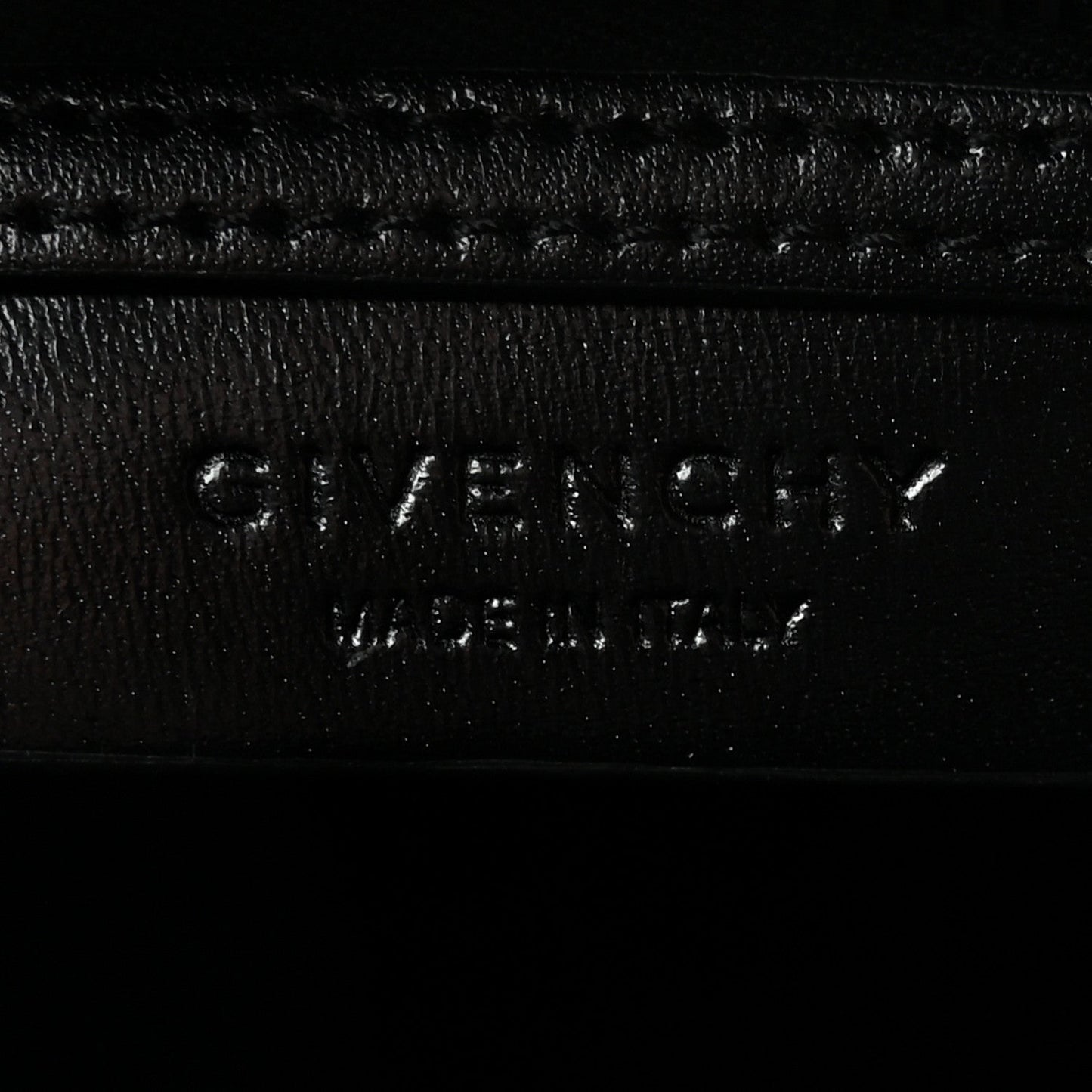 Shiny Lord Calfskin Medium Antigona Black