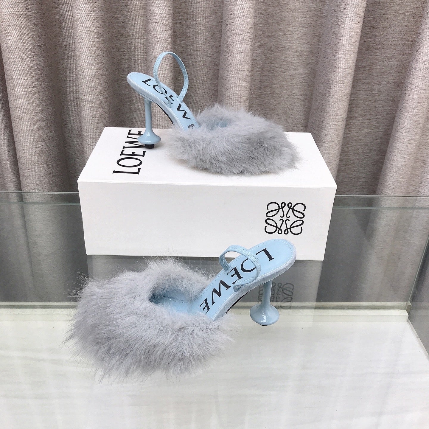 Loewe 25SS Fur-lined Mule 100 Blue in Fox Fur 597444