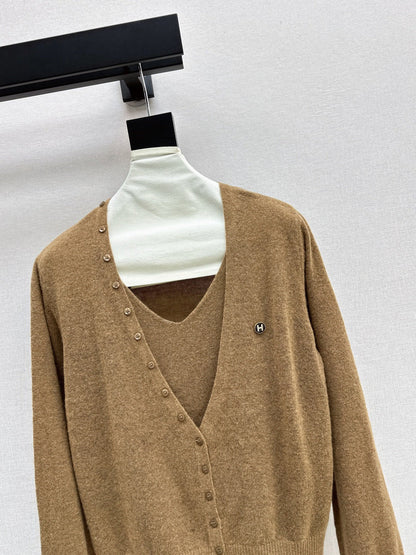 HERMES 25S V-NECK SWEATER 246