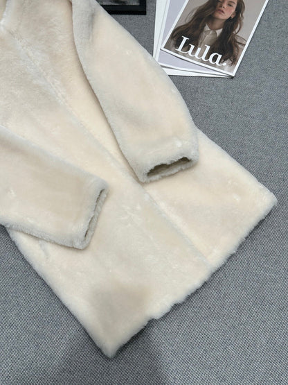 CHANEL 25S SHEEP FUR COAT 506