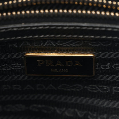Saffiano Medium Galleria Double Zip Tote Black