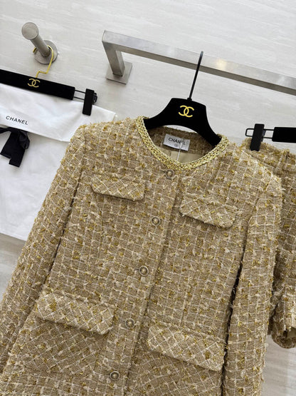 CC 25 Wool Gold Yarn Tweed Suit