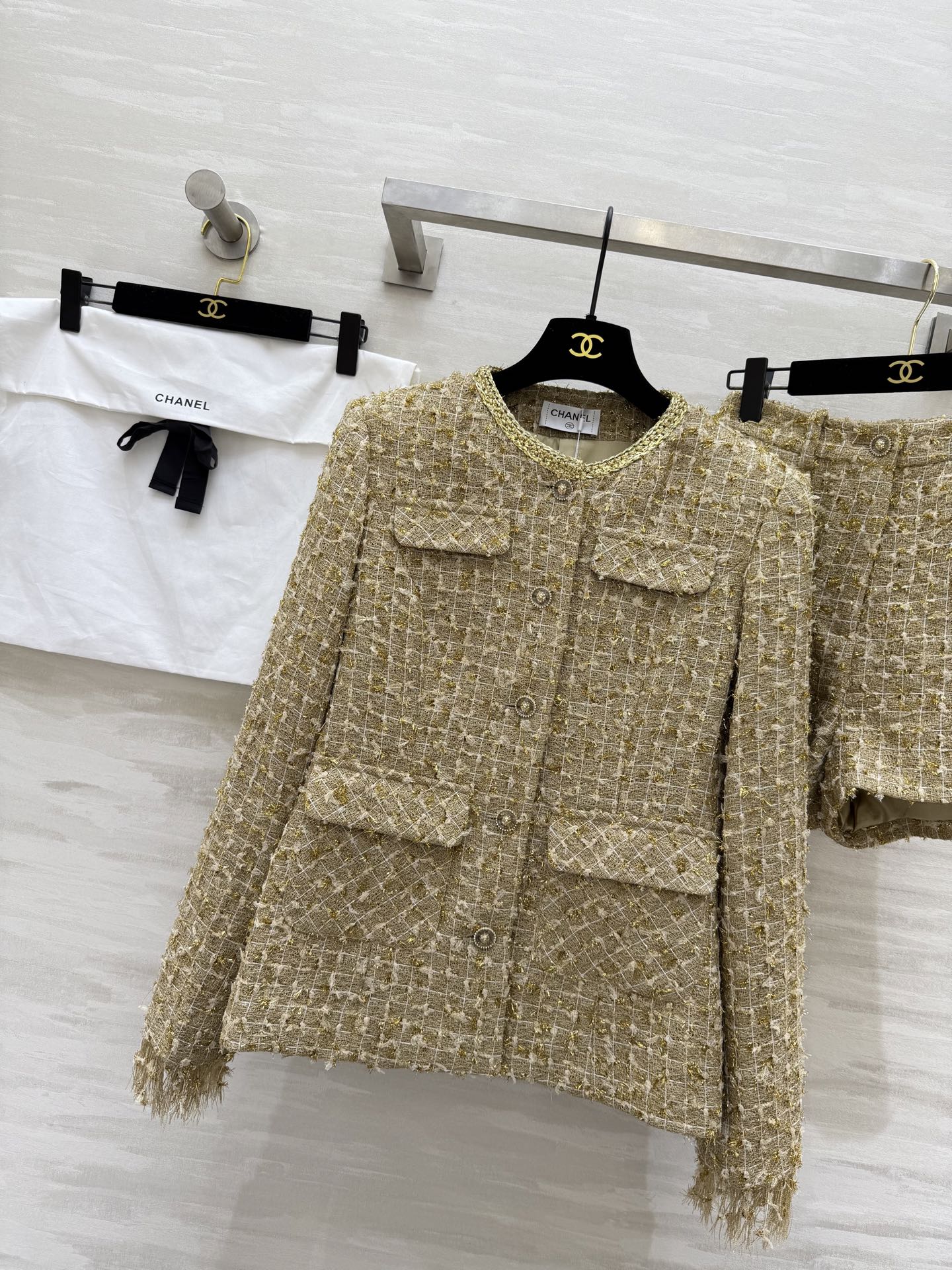 CC 25 Wool Gold Yarn Tweed Suit