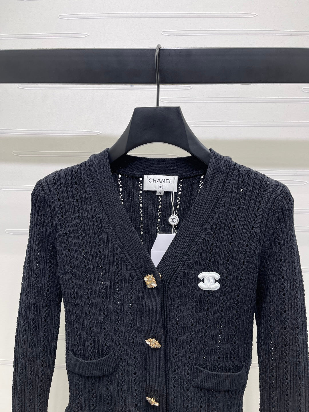 CC 25 Fishtail V-Neck Knitted Long-sleeved Cardigan Black Wool