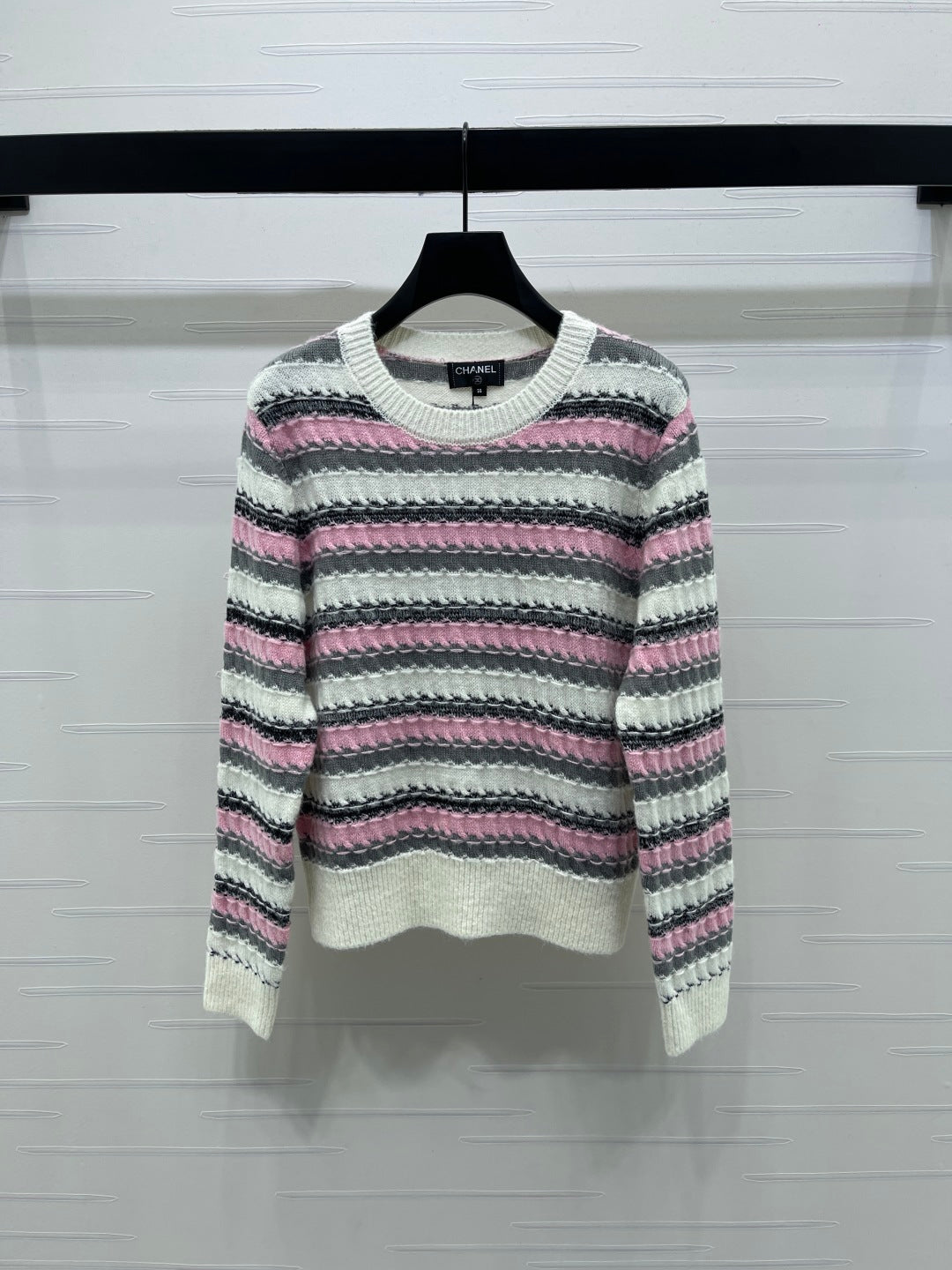 CC 25 Striped Knitted Long-Sleeved Sweater White Cashmere