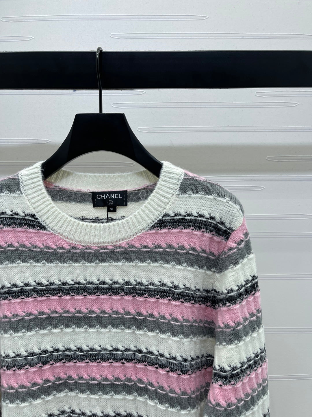 CC 25 Striped Knitted Long-Sleeved Sweater White Cashmere