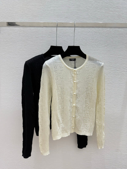 CC 25 Hollow Crew Neck Knit Long Sleeve Cardigan Wool
