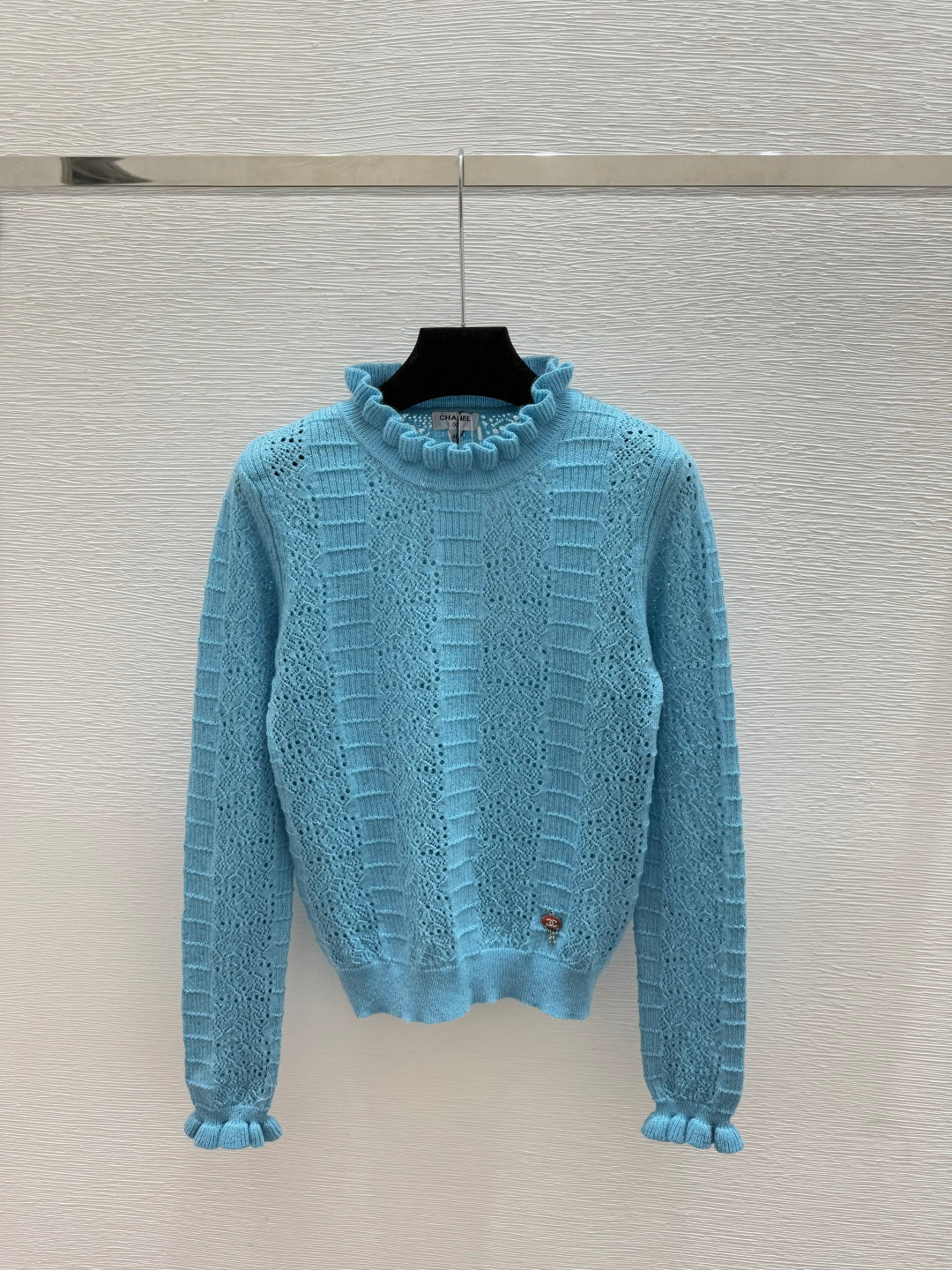 CC 25 Ruffled Gold and Silver Hollow-Out Crew Neck Knit Long Sleeve Cashmere