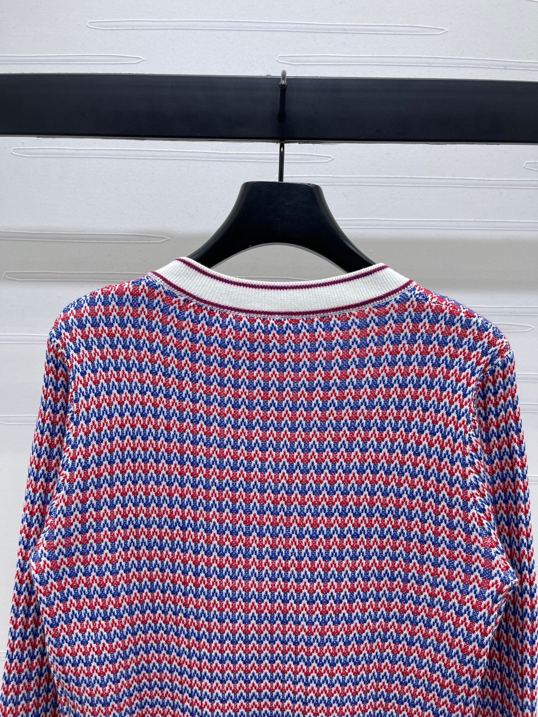 CC 25 Round Neck Knitted Wool Long-Sleeved Red Cardigan