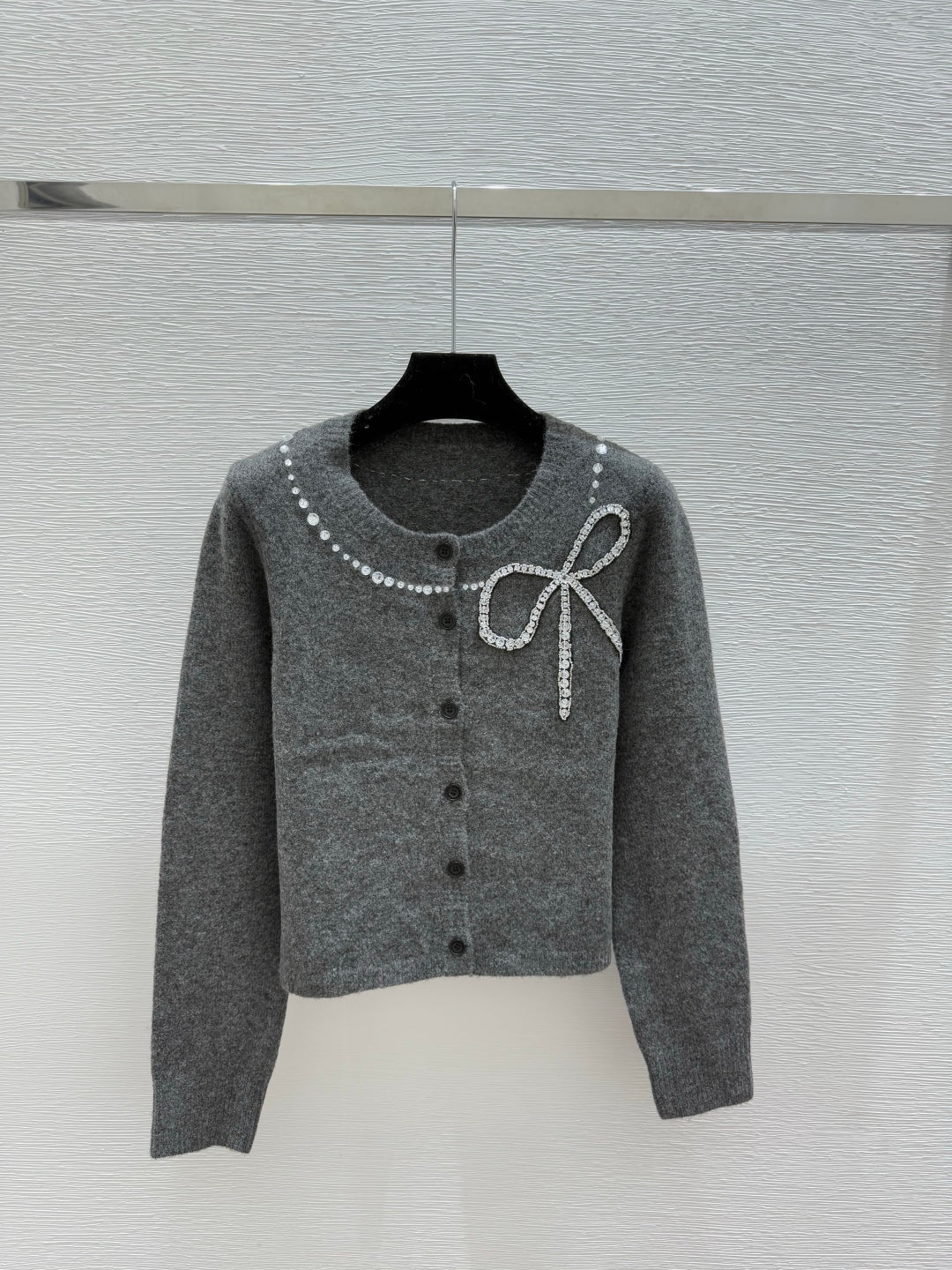 CC 25F Heavy Bow Beaded Round Neck Knit Wool Cashmere Long-Sleeved Cardigan