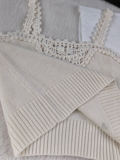 CC Small Crochet Flower Hollow Cream Alpaca Sling
