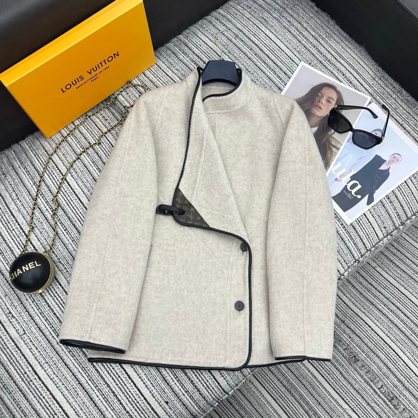 LV 25FW Double-Faced Wool Coat Jacket Lambskin Edge Light Gray 311700