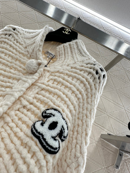 CC 25 Double C Hollow Letter Knit Cream Cardigan