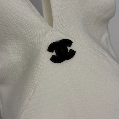 CC Patch Deep V-neck Hip-hugging Knitted Suspender Dress