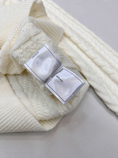 Chanel Cable Knit Crew Neck Cardigan White in Wool 799518