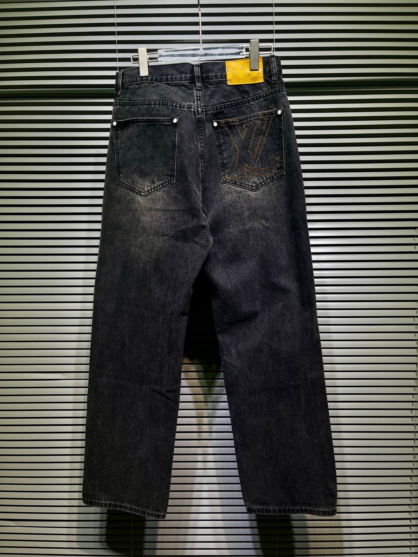 LV 26SS Denim Jeans 494201