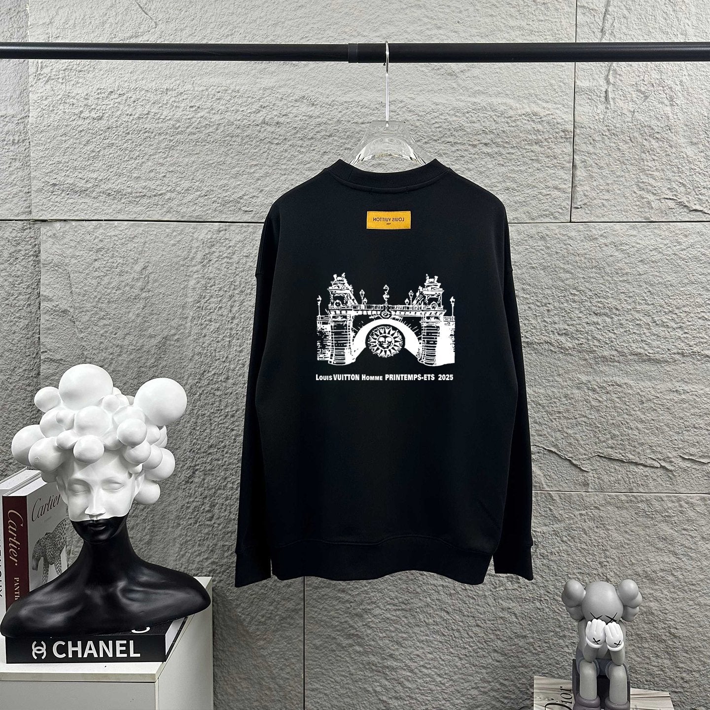 LV Long-Sleeve Crew Neck Sweatshirt 492273