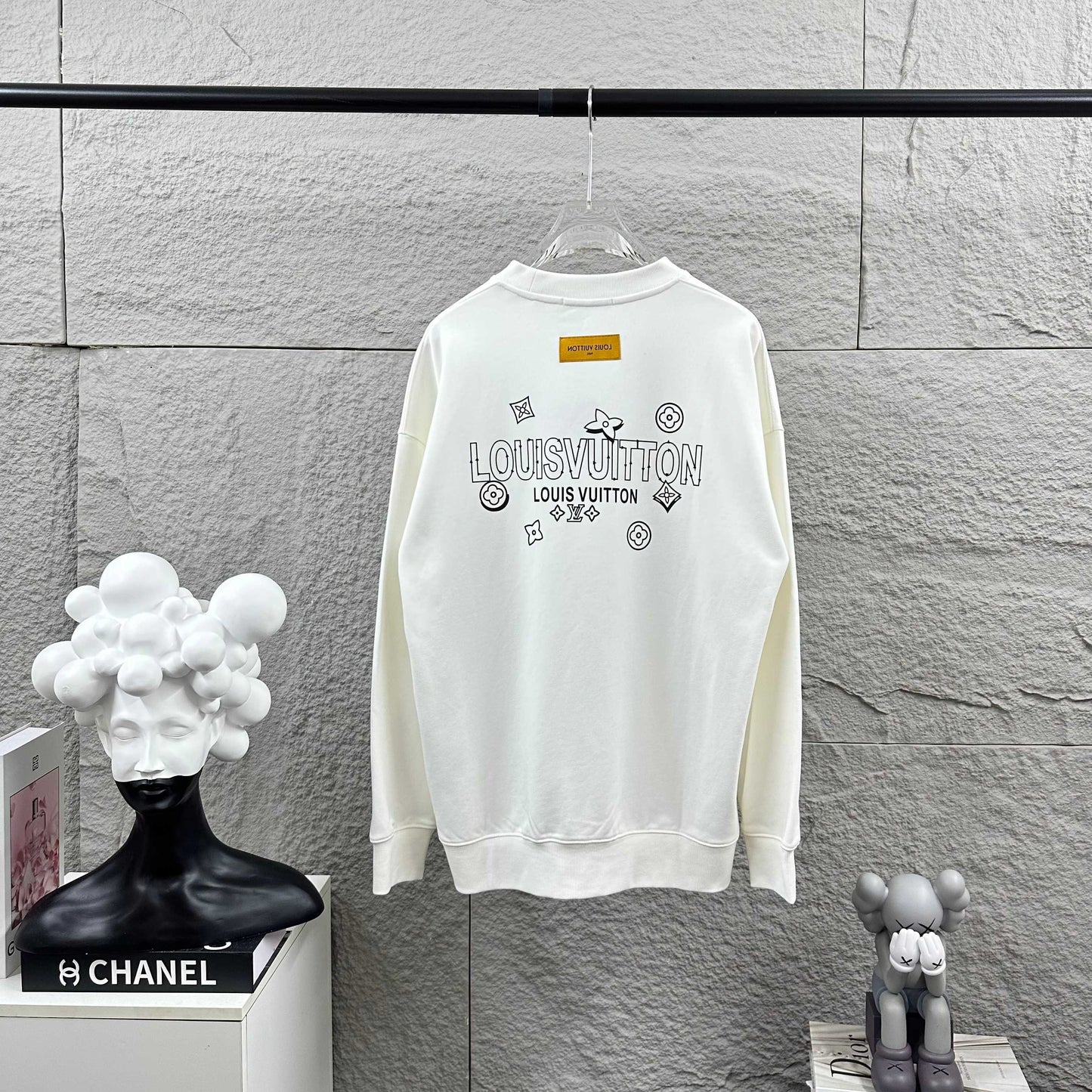 LV Long-Sleeve Crew Neck Sweatshirt 492265