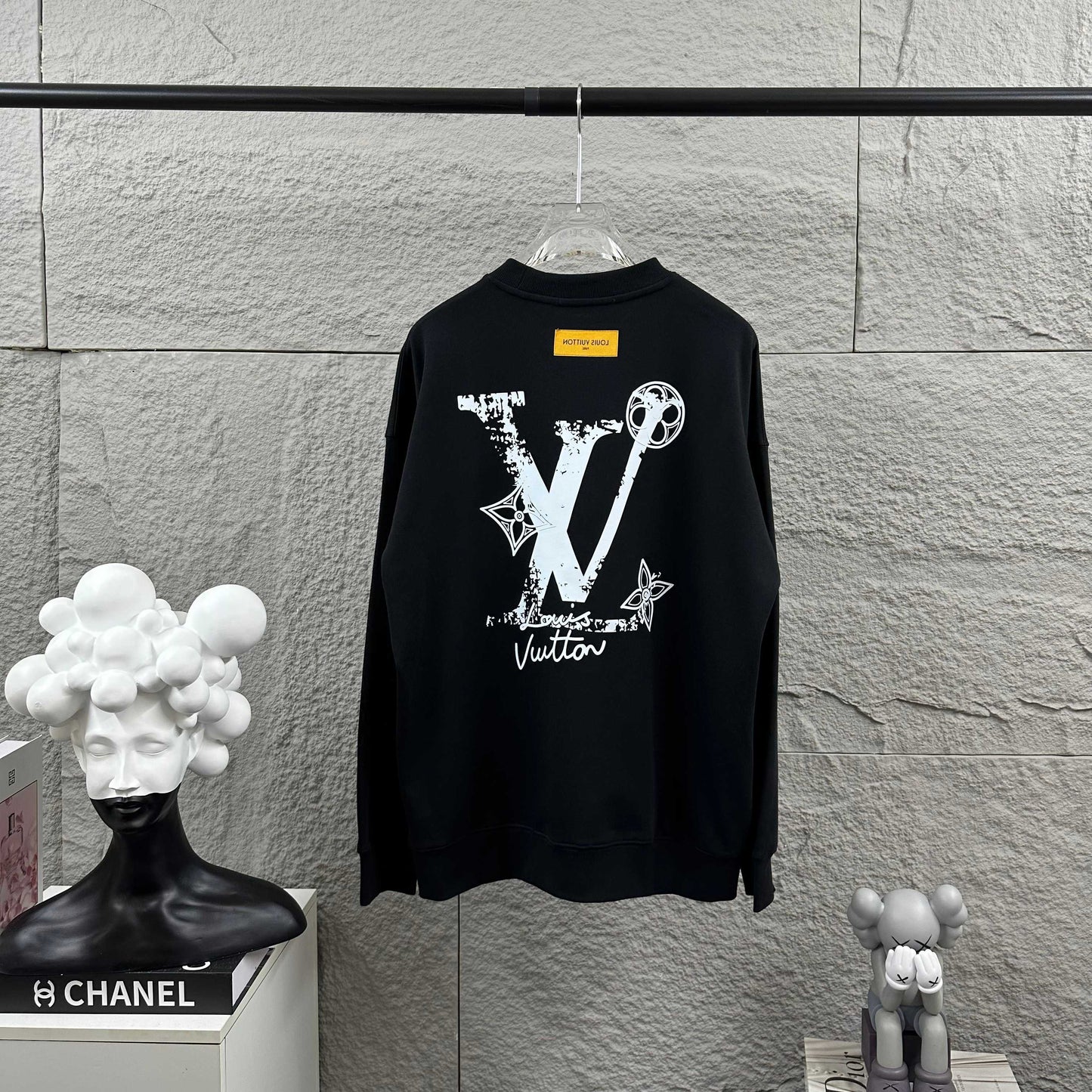 LV Long-Sleeve Crew Neck Sweatshirt 492263