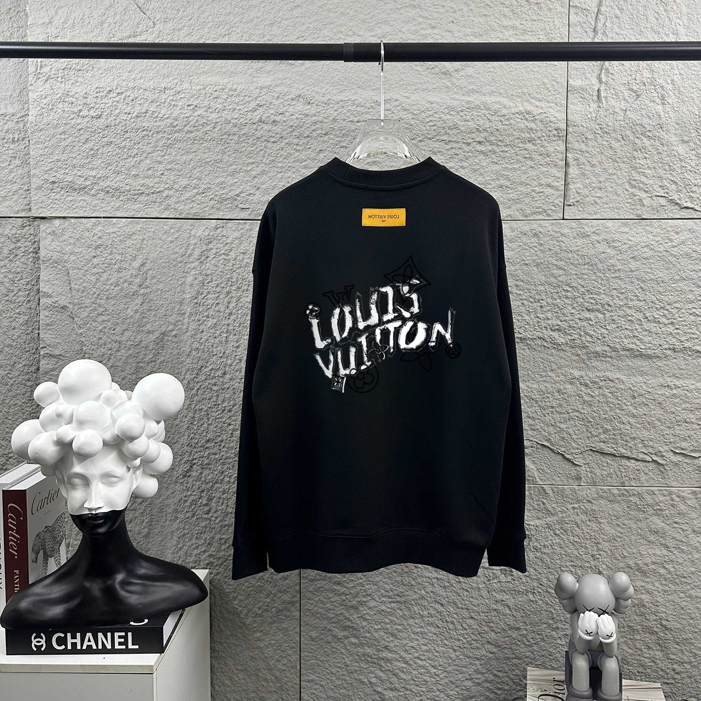LV Long-Sleeve Crew Neck Sweatshirt 492259