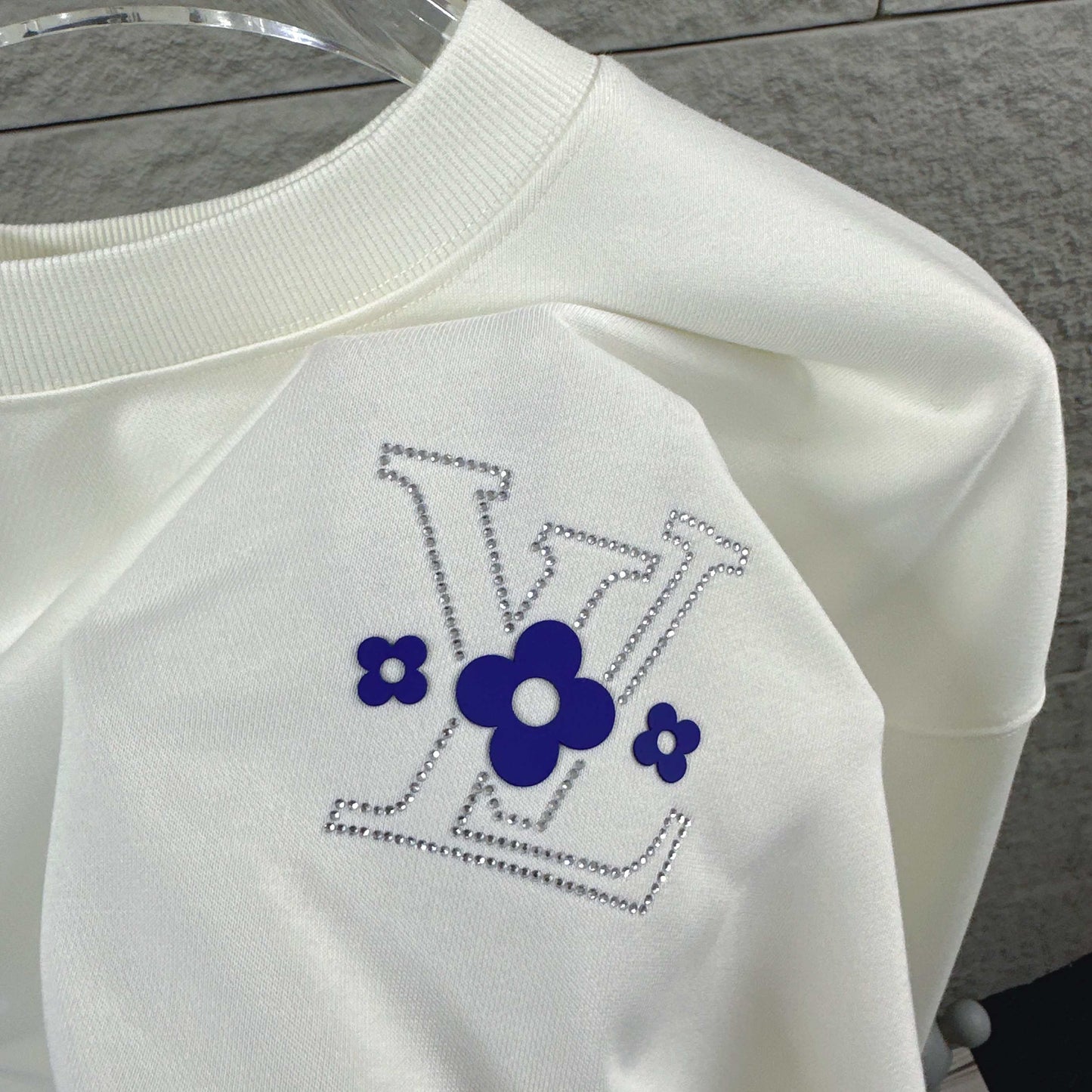 LV Long-Sleeve Crew Neck Sweatshirt 492251