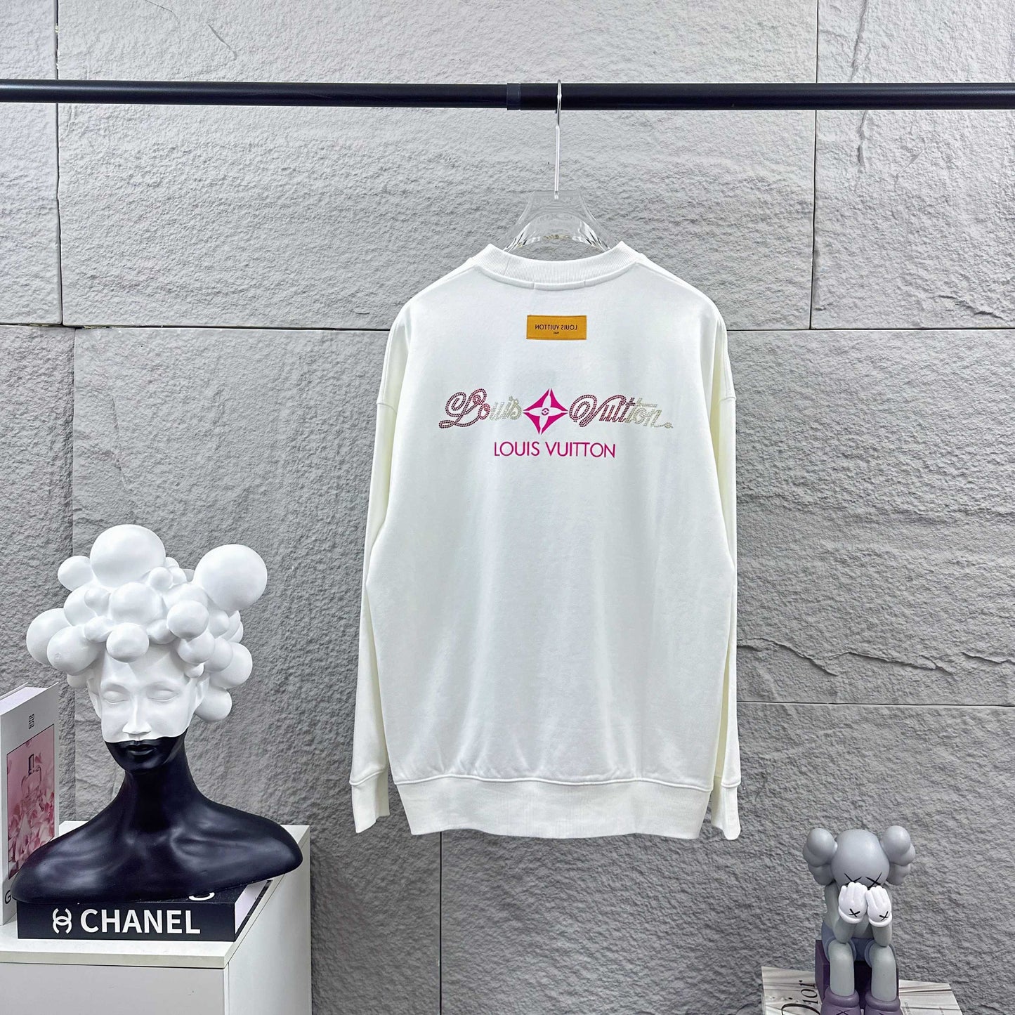 LV Long-Sleeve Crew Neck Sweatshirt 492241