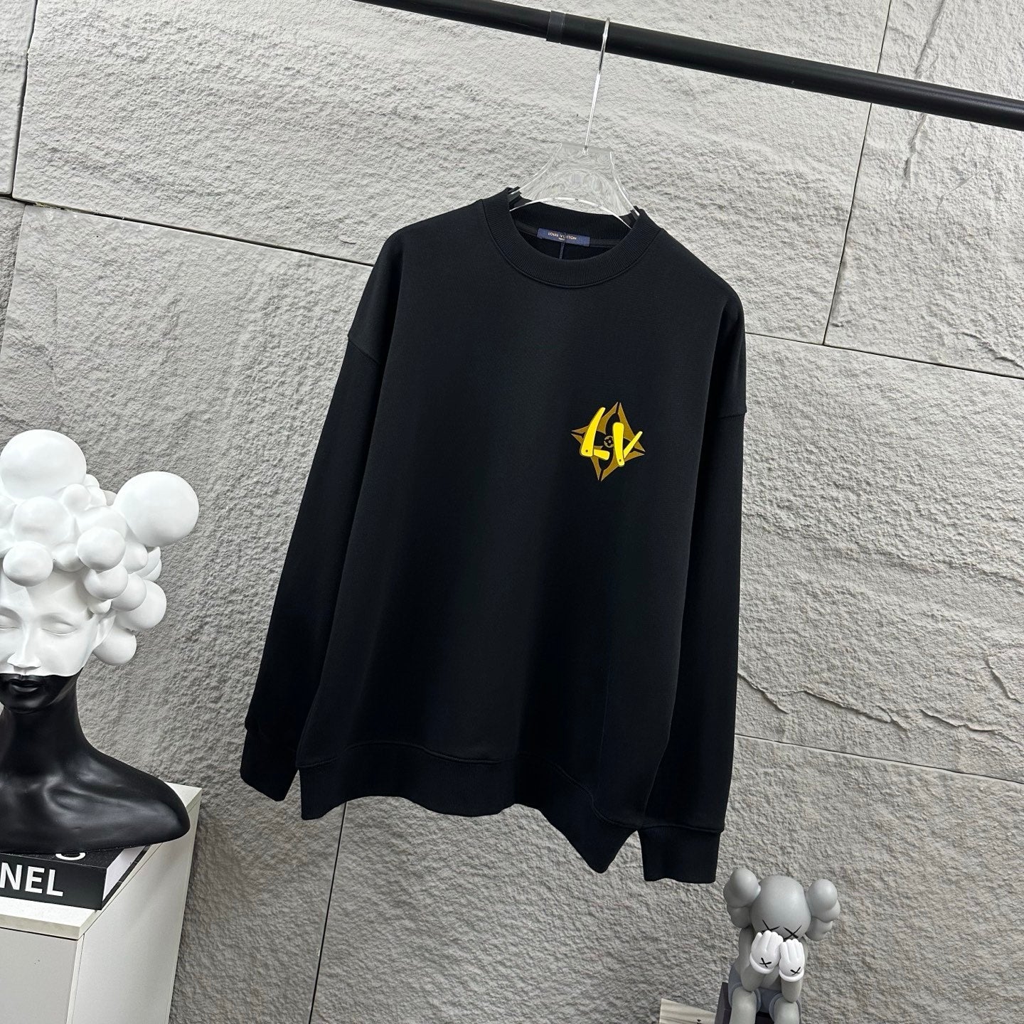 LV Long-Sleeve Crew Neck Sweatshirt 492219