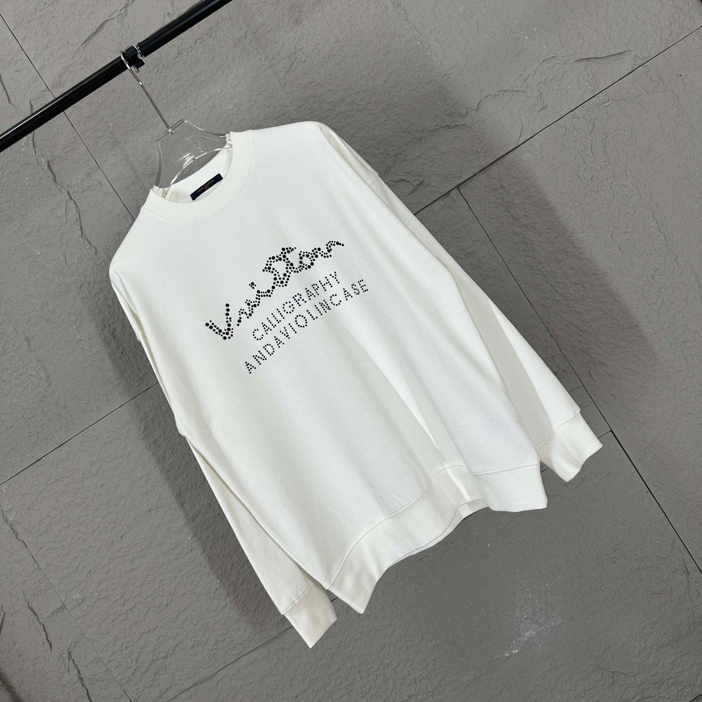 LV Long-Sleeve Crew Neck Sweatshirt 492195