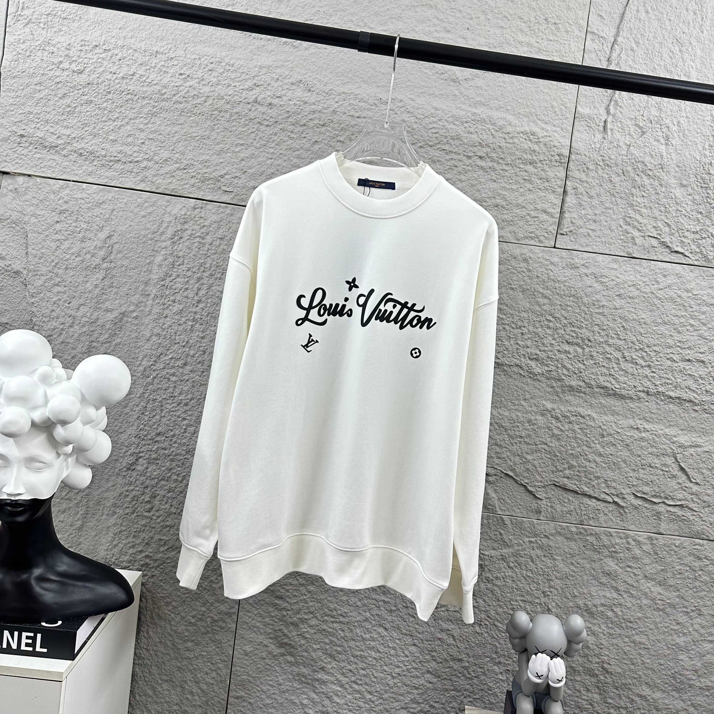 LV Long-Sleeve Crew Neck Sweatshirt 492183