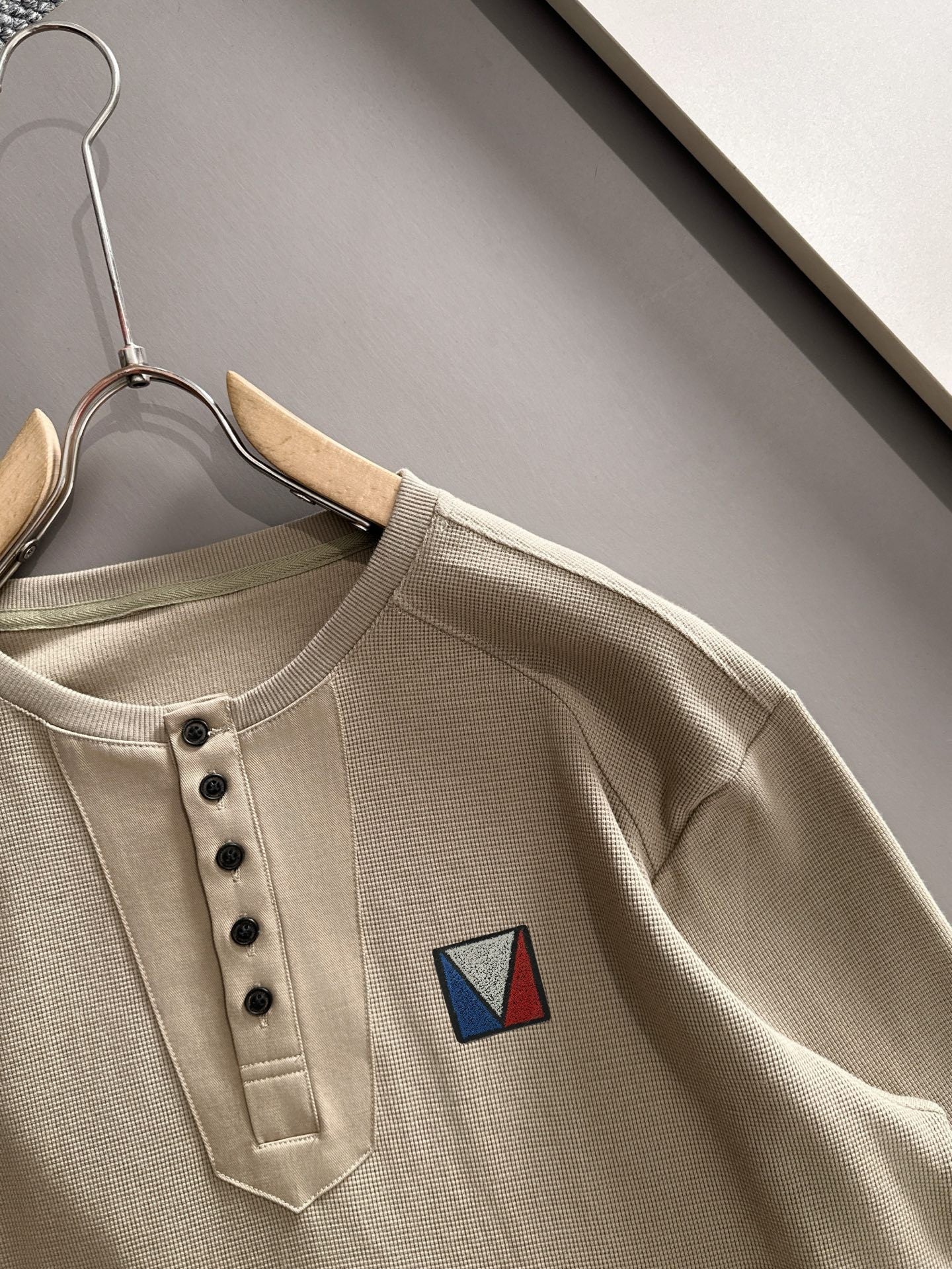 LV 25SS Lapel Sweatshirt Long Sleeve 494432