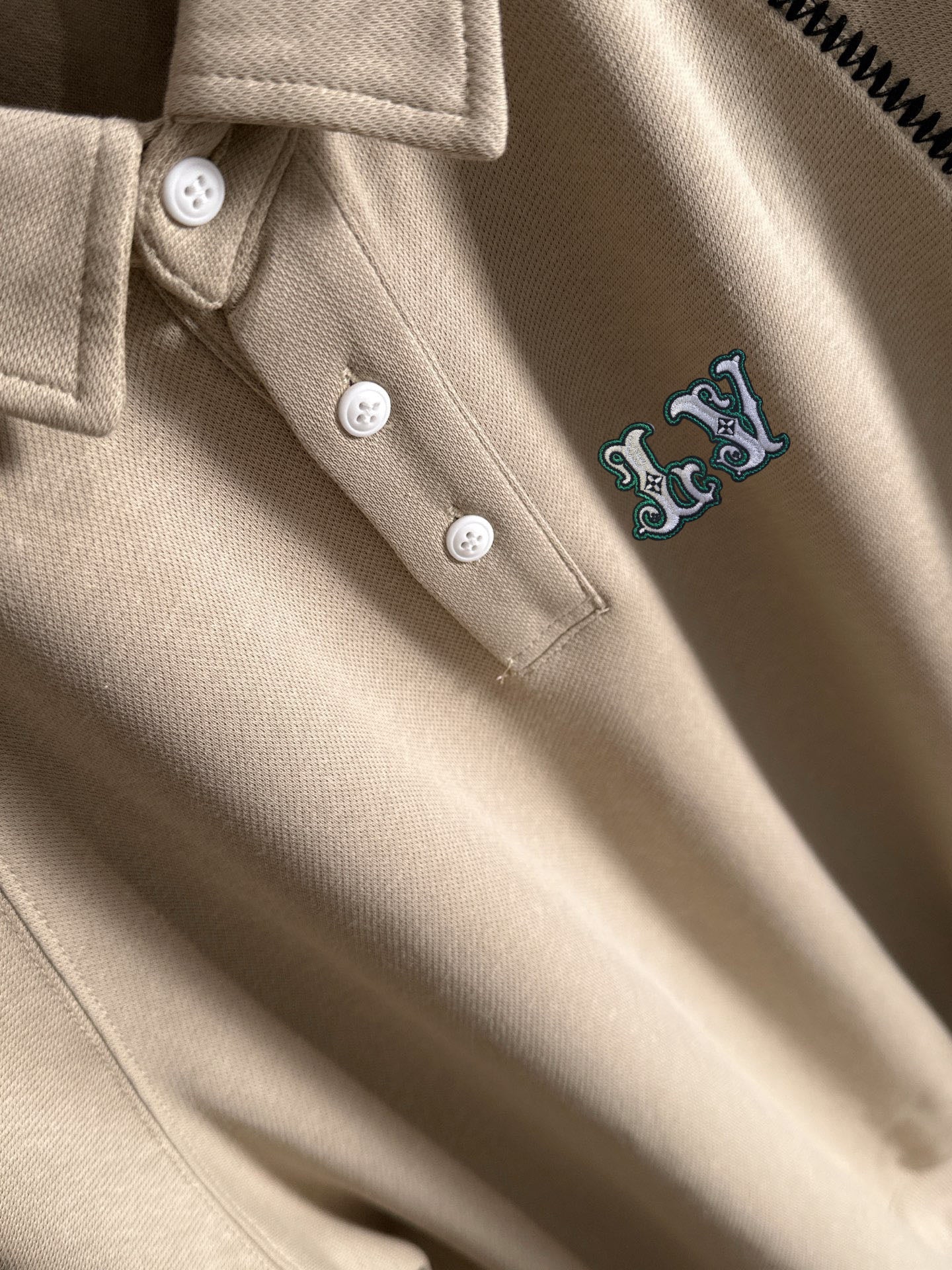 LV 25SS Lapel Sweatshirt Long Sleeve 494425