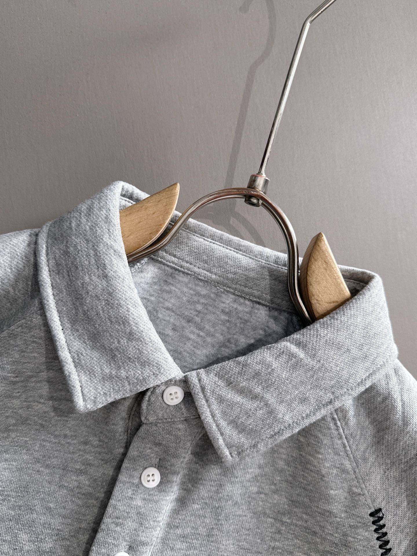 LV 25SS Lapel Sweatshirt Long Sleeve 494424