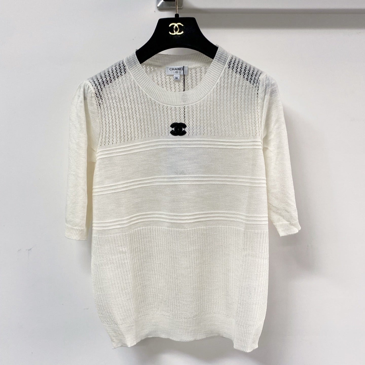 Chanel Short-Sleeve T-Shirt White in Acrylic 125436