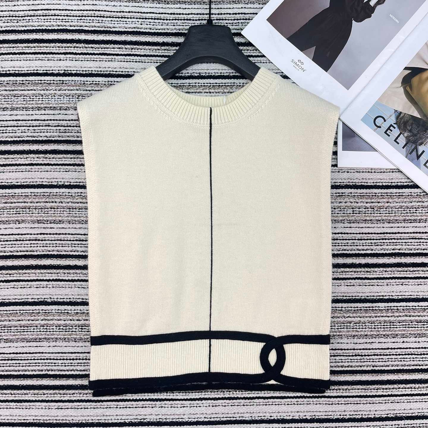 Chanel Vest Cream in Cashmere 133571