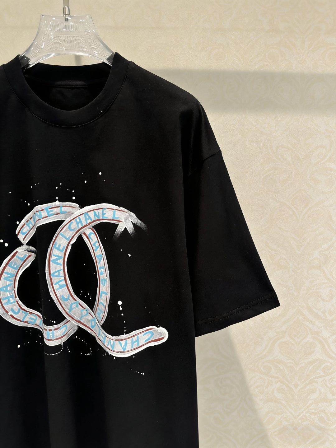 Chanel "CC" Letter Series Short-sleeved T-shirt Black in Cotton 127291