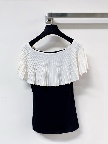 Chanel Two-Tone Vest Black White in Polyester 125433
