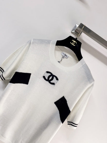 Chanel  Short-Sleeve T-Shirt White in Wool 153741